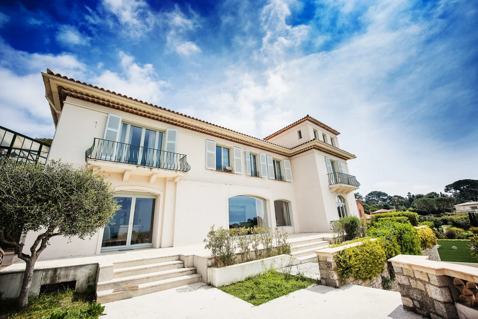 Exterior photography by Andrejs Zavadskis - Photo 49